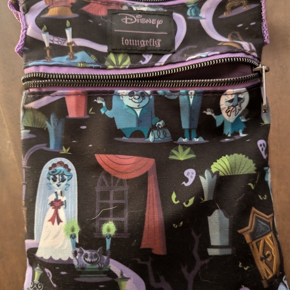 Loungefly Fabric Crossbody w/ adjustable strap - Picture 3 of 4